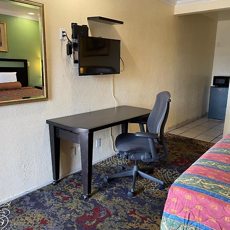 Cloud 9 Motel Cypress Exterior photo